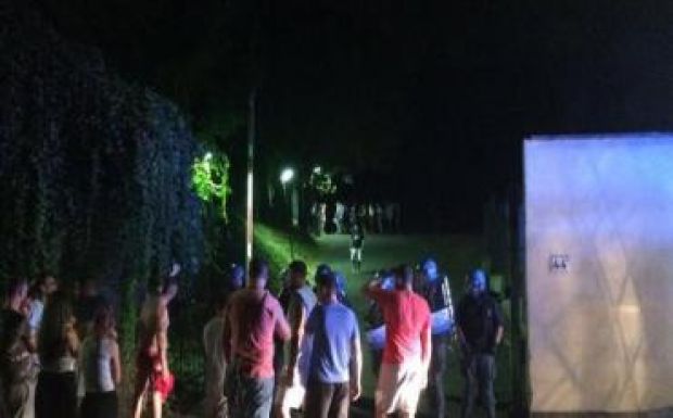 Helyi lakosok és migránsok tűztek össze Róma külvárosában 