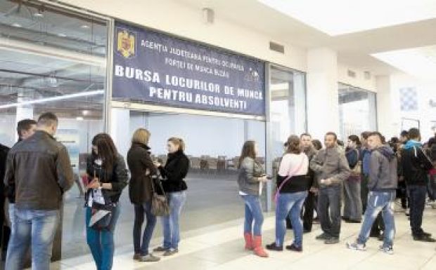 Ötből egy 24 év alatti romániai fiatalnak nincs munkahelye