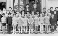 Kötelező lesz az iskolai egyenruha viselése ebben az európai országban