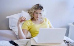 Megálljt parancsol az internetes öngyógyításnak az orvosi kamara