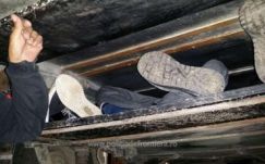 Tréleren elrejtőzve próbáltak Romániából Magyarországra átszökni ázsiai bevándorlók