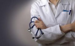 Felmérés: az orvosok fele támogatja az adómentességet 