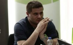 Megvertek egy koszovói oknyomozó újságírót 