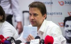 Riporterként debütál Tóásó Előd a HírTV-ben