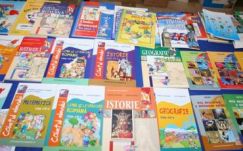 Gyökeresen módosul a tankönyvkiadás Romániában