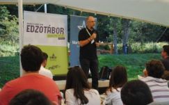 Kelemen Hunor: „Ha elveszik a kitüntetésem, nem fogok sírni, el is felejtettem, hogy van”