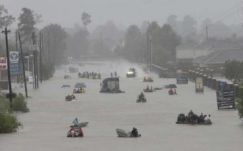 Houstontól délre átszakadt egy védőgát, menekülésre szólították fel a lakosságot