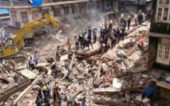 Összeomlott egy emeletes ház Mumbaiban, többen meghaltak