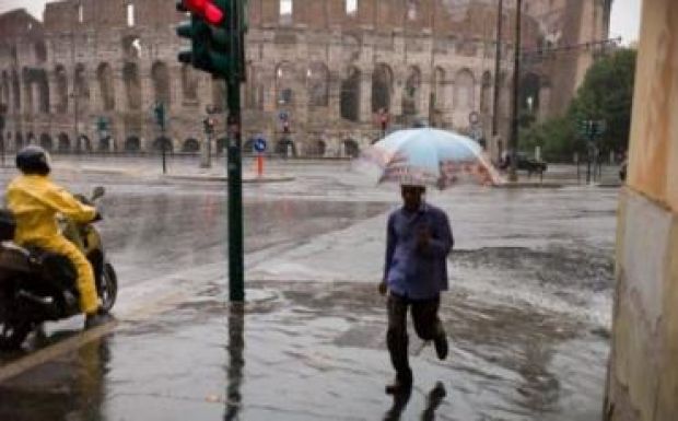 Száz nap szárazság után ismét esett az eső Rómában