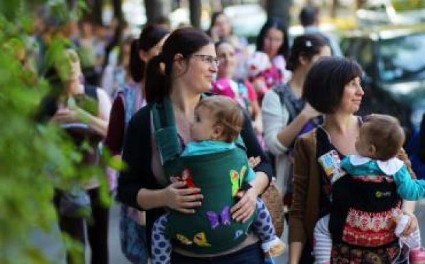 Munkaügyi miniszter: akár meg is szüntethettük volna a gyermekgondozási díjat
