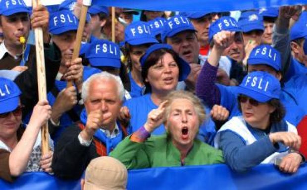 Országszerte tüntetnének október elejétől a tanárok