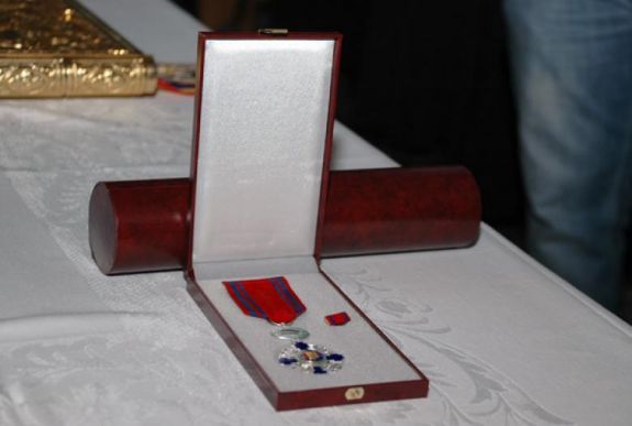 Johannis post mortem kitüntette az Afganisztánban elhunyt román katonát