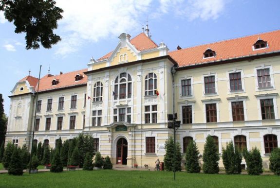 Kiteszi épületéből a Státus Alapítvány az Unirea Főgimnáziumot?
