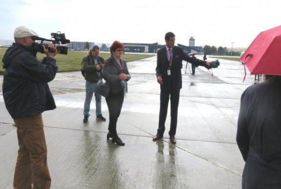 Megkötötték a szerződést a marosvásárhelyi repülőtér felújításáról