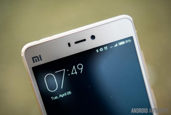 A nagy gyártók után a Xiaomi is áttér a vezeték nélküli töltésre
