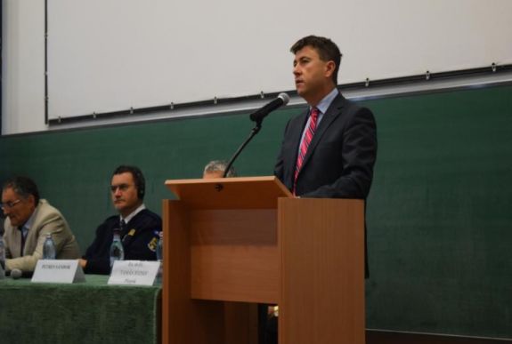 Parázs Borboly-Ráduly vita a csíkszeredai egészségügy helyzetéről