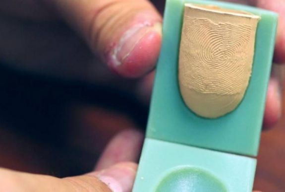 Búcsút vehetünk az ujjlenyomat-leolvasóktól?