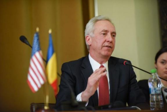 Ismét nekiment az igazságügyi reform tervezetének az amerikai nagykövet
