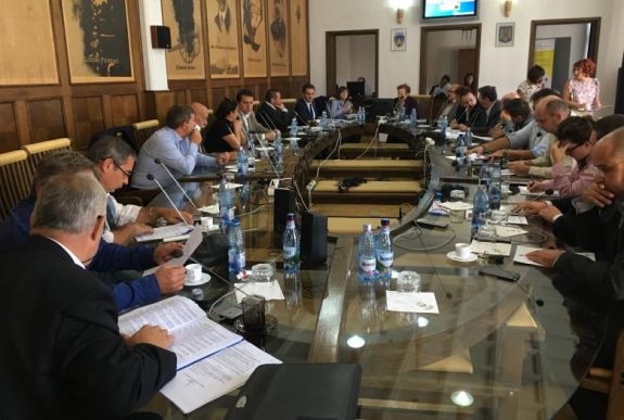 Óriási büntetőadókkal sújtják Sepsiszentgyörgyön az elhanyagolt épületeket