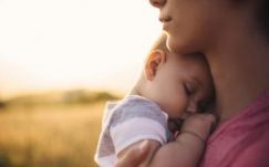 Melyik uniós tagállamban él a legtöbb tinédzser anya?