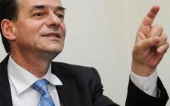 Orban: Ha kormányra kerülünk, mindenkit menesztünk, akiket a PSD politikai komaságok révén alkalmazott