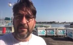 Magyarul is kiszolgálták Tulceán a marosvásárhelyi színház igazgatóját