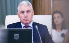 FRISSÍTVE – Lemondott Adrian Țuțuianu védelmi miniszter