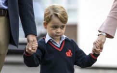 Ilyen arcot vágott György herceg az első iskolai napjához