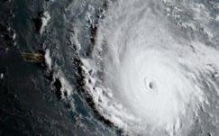 Irma ismét 4-es fokozatra kapcsolt Floridához közeledve