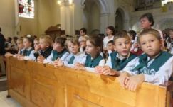 Az a fontos, hogy együtt vannak – a megszüntetett katolikus gimnázium tanévnyitóján jártunk