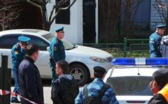 Tömeges evakuálásokkal kísért bombariadók sorozata Oroszországban