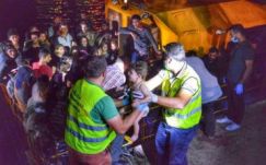 Még soha nem érkezett ilyen sok menekült a román tengerpartra