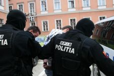 Tizenöt U-s ultra ellen indul bűnvádi eljárás