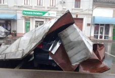 Tragikus mérleg: nyolcan haltak meg az Erdélyen végigsöprő viharban (percről percre)