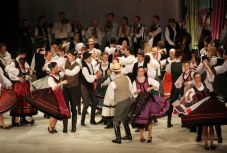 Több mint ezer táncos ünnepel hétvégén Székelyudvarhelyen