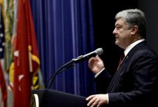 Porosenko: minden gyermeknek beszélnie kell ukránul az országban