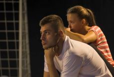 Magyar dráma napja: a „forrongó ifjúságnak” szóló darabot mutat be a Szigligeti Színház