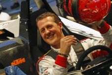 Fontos lépésre szánta rá magát Michael Schumacher családja