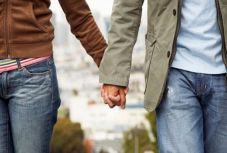 Alkotmánybíróság: az élettársak is családtagnak számítanak