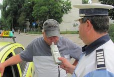 Emlékeztető: mennyit ihatnak a sofőrök, és mikor távozik a szesz a szervezetből?