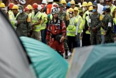 Még mindig kutatnak a túlélők után Mexikóban