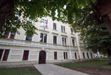 Dragnea kormányhatározattal vagy törvénnyel rendezné a katolikus gimnázium helyzetét