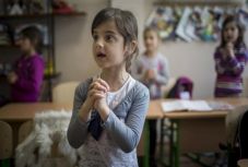 Petro Porosenko aláírta az új ukrán oktatási törvényt