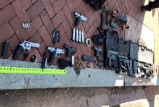 Kilenc fegyver volt a kocsijában a Fehér Háznál őrizetbe vett férfinek