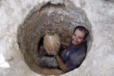 Ki és miért fejezett le 4 ezer évvel ezelőtt varangyos békákat?