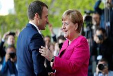 Támogatja Macron reformjavaslatait Merkel