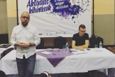 Lehet-e polgármester egy alkoholista traktorista? – megtudtuk a MIÉRT Akadémián