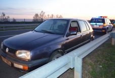 El akarták lopni az autópálya leállósávján hagyott román gépkocsit