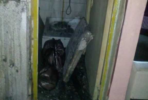 60 személyt evakuáltak egy lugosi tömbházból, miután tűz ütött ki az egyik lakrészben
