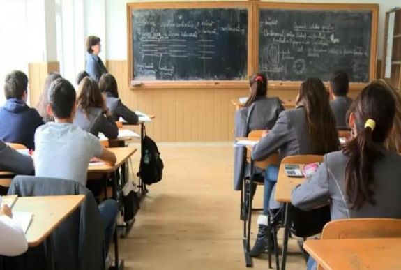 FRISSÍTVE - Nagyon sok iskolában szünetel az oktatás csütörtökön